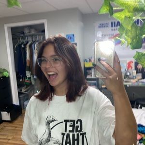 Meet your Posher, Hali